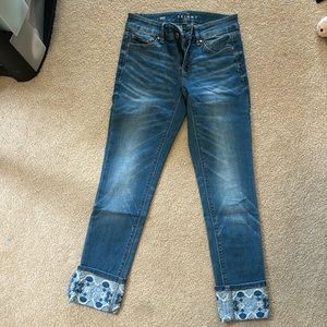 Cropped cuffed jeans